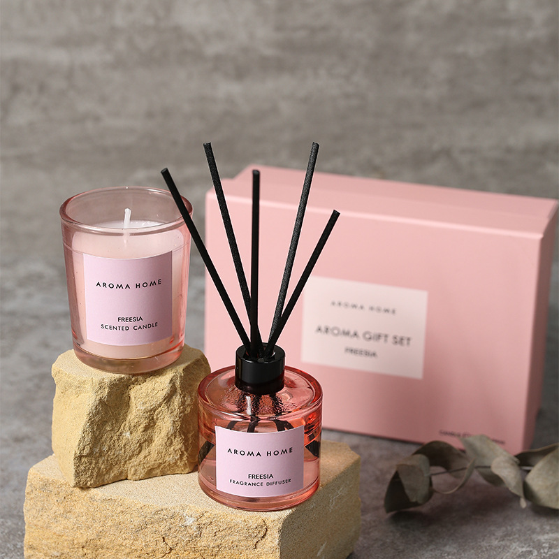 2 個のギフトボックスセットアロマセラピーエッセンシャルオイ - Candle Containers のレビューと価格